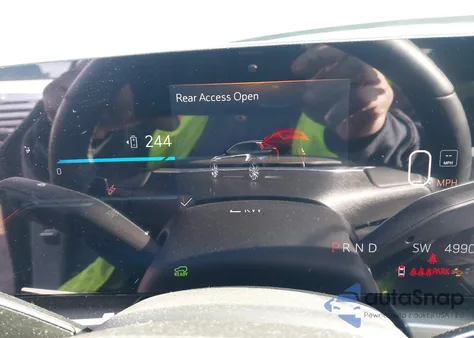 2024 Cadillac Lyriq Tech W/1Sa z USA, uszkodzony, nr VIN 1GYKPMRL4RZ102753